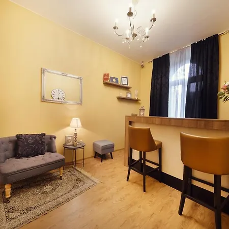 City Residence Apartment Hotel מלון