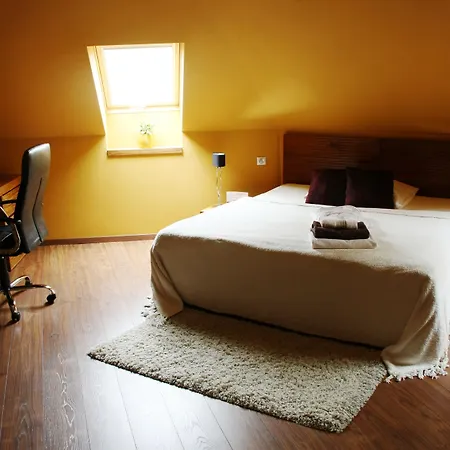 City Residence Apartment Hotel מלון