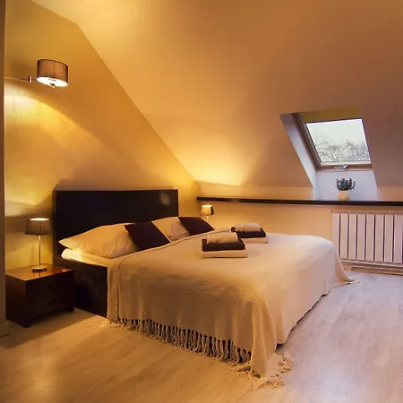 City Residence Apartment Hotel מלון