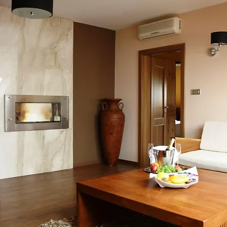 City Residence Apartment Hotel מלון 4*