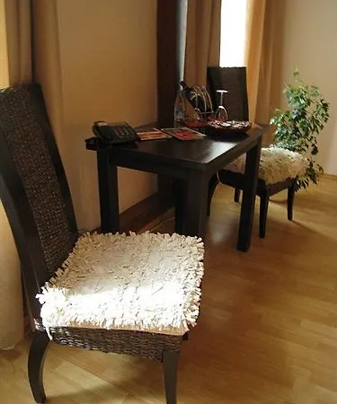 City Residence Apartment Hotel מלון