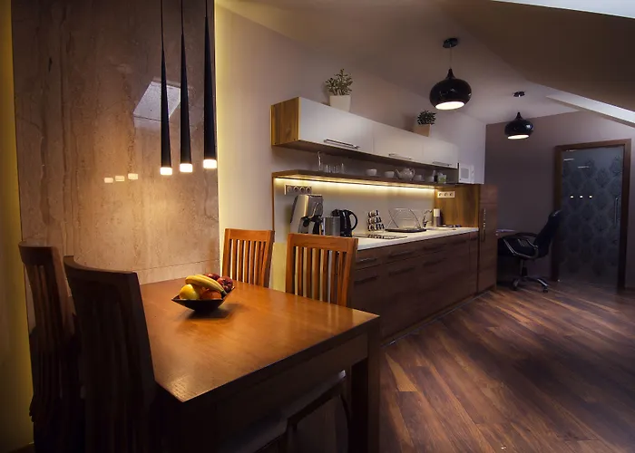 シティ レジデンス 4*