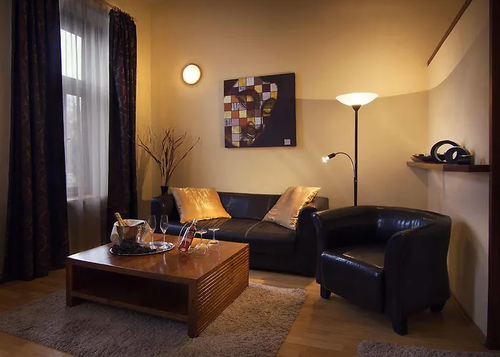 シティ レジデンス 4*